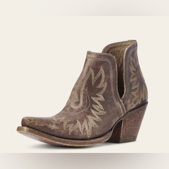 NWOT - Ariat Dixon western boot women’s size 7.5 loose fit - Picture 2 of 8